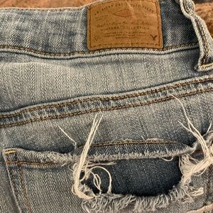 Very comfy jeans. Stylish “holes, rips” ☺️